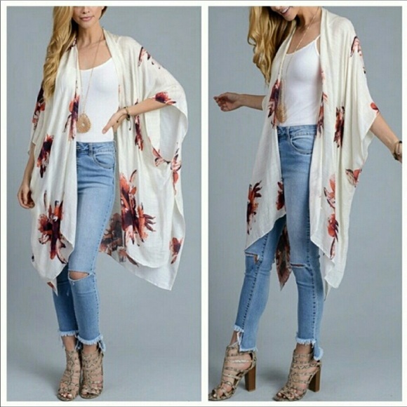 🌹Last one🌹Ivory Floral Kimono - Picture 3 of 4